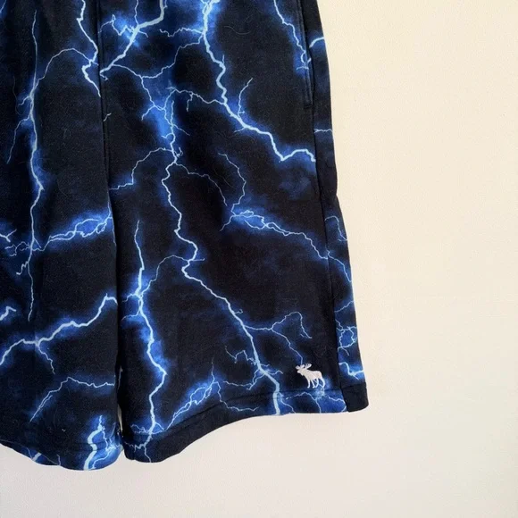 Abercrombie Kids Blue Lightning Pattern Shorts Soft and comfy Boys Size 15/16 - Picture 5 of 8